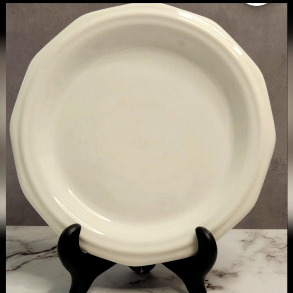 Pfaltzgraff Gazebo Elegant White Dinner Plates